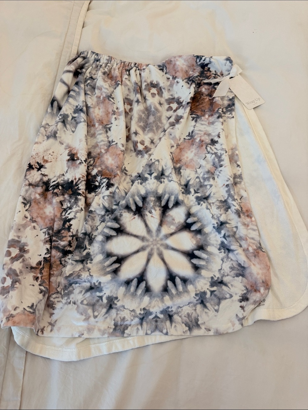 Tie-Dye Bath Towel Wrap in White, Gray & Brown